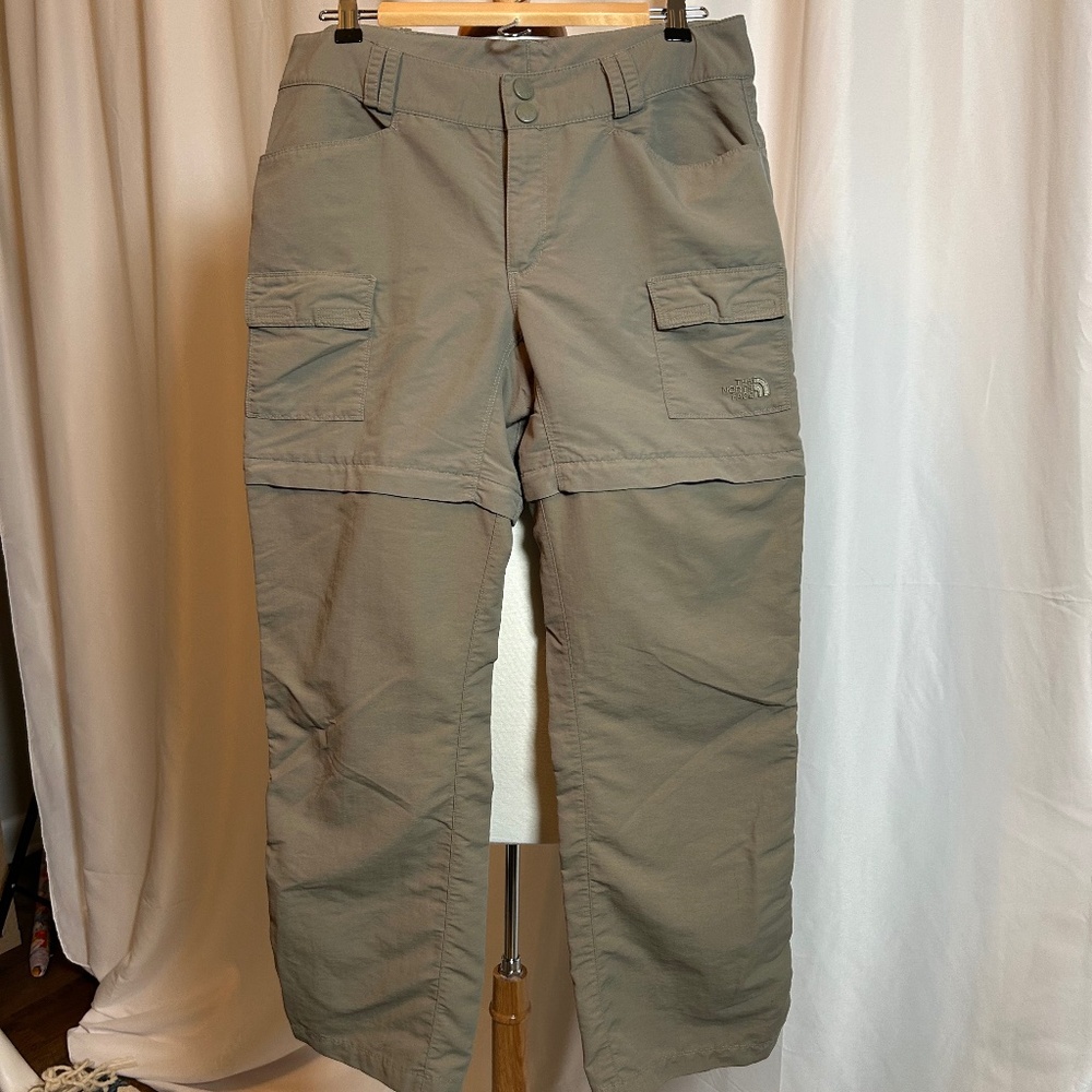 THE NORTH FACE PARAMOUNT 2.0 CONVERTIBLE PANTS - SIZE 8